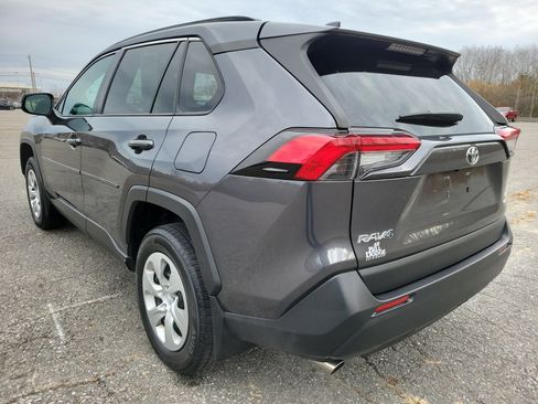Used 2019 Toyota RAV4 LE image 7