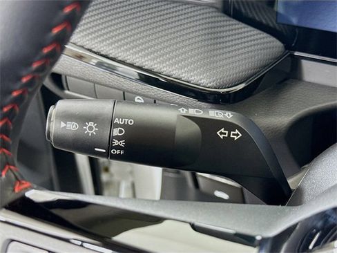 Certified 2025 Nissan Kicks SR image 15