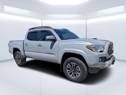 Used 2020 Toyota Tacoma TRD Sport w/ Technology Package AWD/4WD image 1