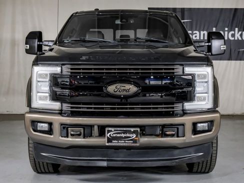 Used 2017 Ford F250 King Ranch w/ King Ranch Ultimate Package AWD/4WD image 3