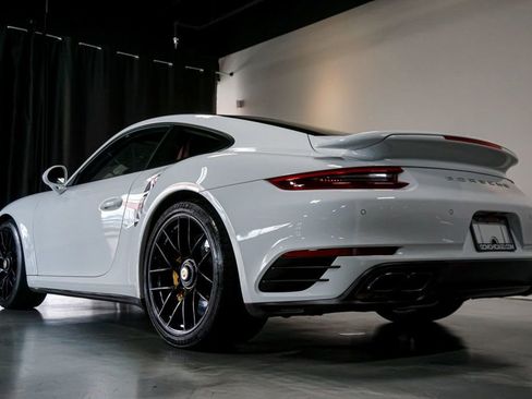 Used 2019 Porsche 911 4 Coupe image 26