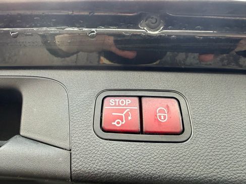 Used 2021 Mercedes-Benz GLC 300 4MATIC image 18