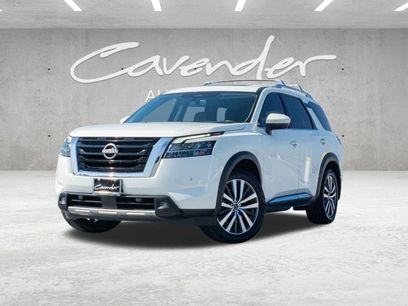 Used 2022 Nissan Pathfinder Platinum w/ Cargo Package
