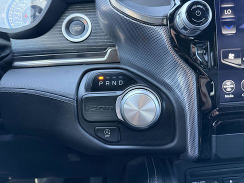Used 2019 RAM 1500 Limited RWD image 33