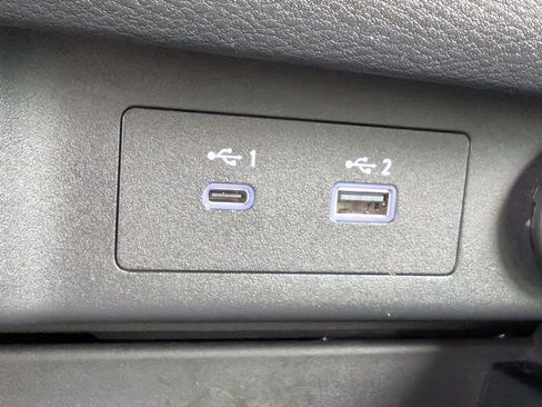 Certified 2023 Nissan Rogue SV FWD image 17