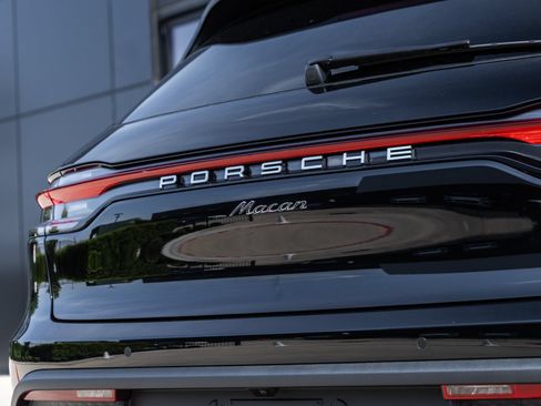 New 2026 Porsche Macan AWD/4WD image 15