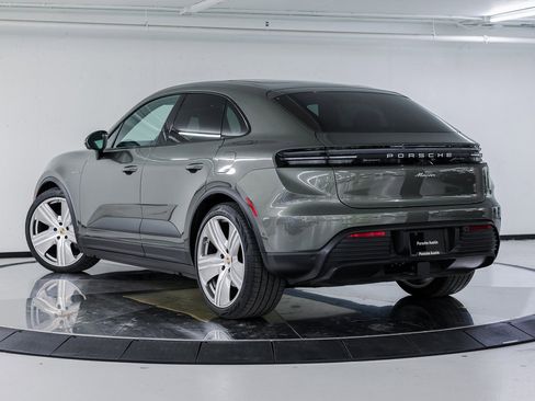 New 2025 Porsche Macan Electric image 3