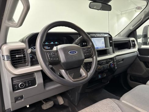 Used 2023 Ford F250 XL w/ STX Appearance Package AWD/4WD image 18