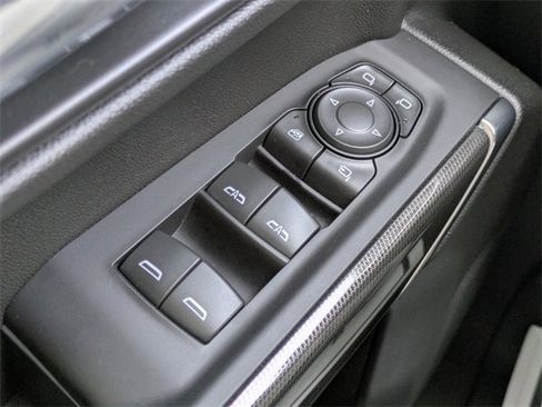 Used 2021 GMC Sierra 1500 AT4 image 25