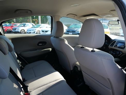 Used 2016 Honda HR-V LX image 24