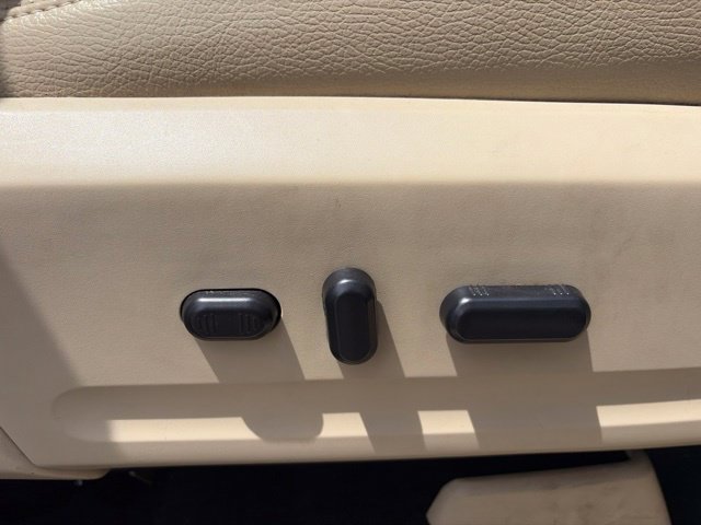 Used 2016 Ford Expedition EL Limited RWD image 15