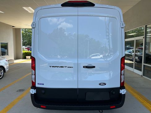 New 2026 Ford Transit 250 148 Medium Roof RWD image 9