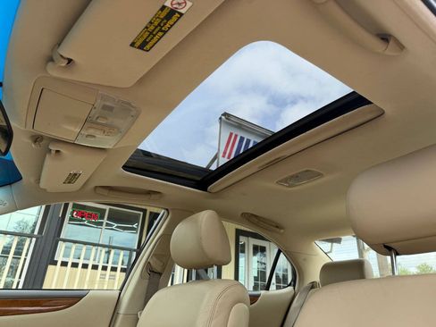 Used 2005 Lexus ES 330 w/ Preferred Accessory Pkg FWD image 16