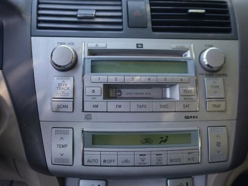 Used 2006 Toyota Solara SE FWD image 12