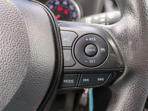 Used 2022 Toyota RAV4 LE FWD image 23