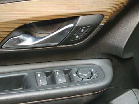 Used 2019 GMC Terrain SLE w/ Driver Convenience Package image 18