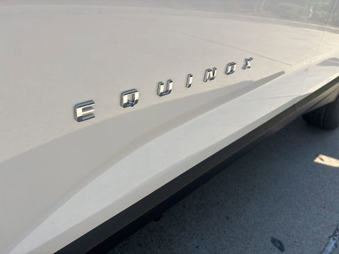 New 2026 Chevrolet Equinox LT w/ Convenience Package II FWD image 21
