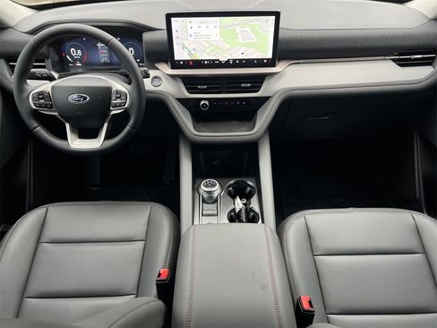 New 2026 Ford Explorer Active w/ Active Comfort Package image 2