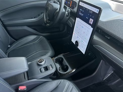 Certified 2024 Ford Mustang Mach-E Premium AWD/4WD image 18