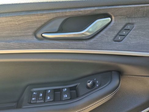 New 2024 Jeep Grand Cherokee Limited 4xe w/ Luxury Tech Group II image 17