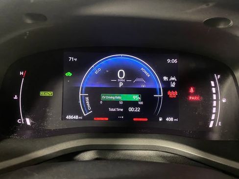 Used 2025 Toyota Camry SE FWD image 19