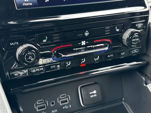 New 2025 Jeep Grand Cherokee Altitude AWD/4WD image 22