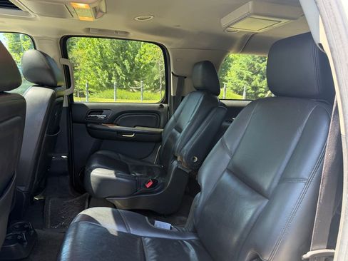 Used 2012 GMC Yukon XL Denali AWD/4WD image 15
