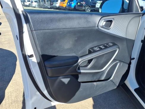 Used 2024 Kia Soul LX w/ Option Group 015 image 22