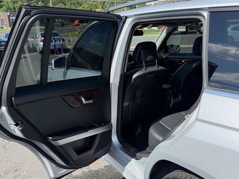 Used 2012 Mercedes-Benz GLK 350 4MATIC image 42