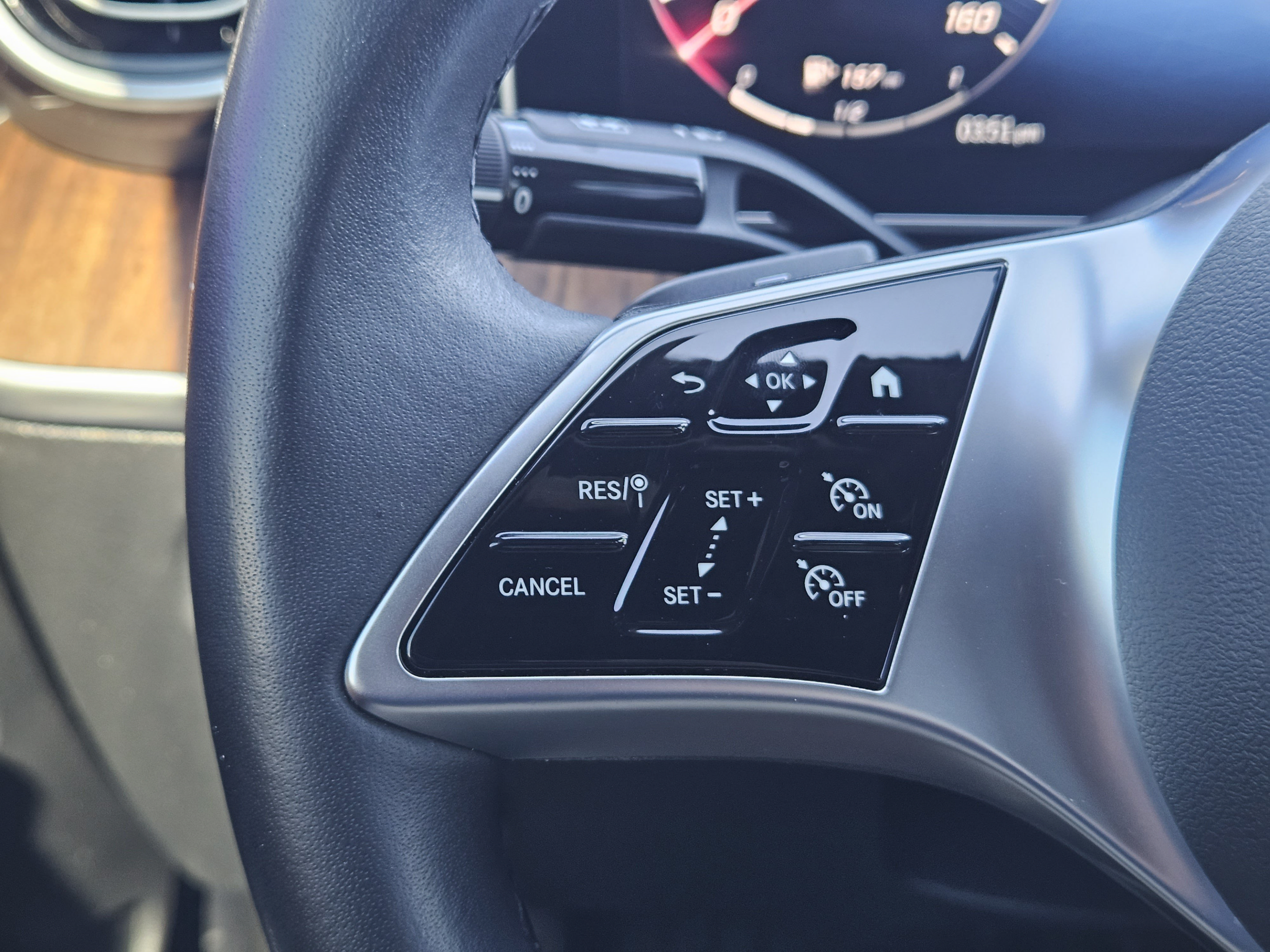 Certified 2024 Mercedes-Benz C 300 Sedan image 17