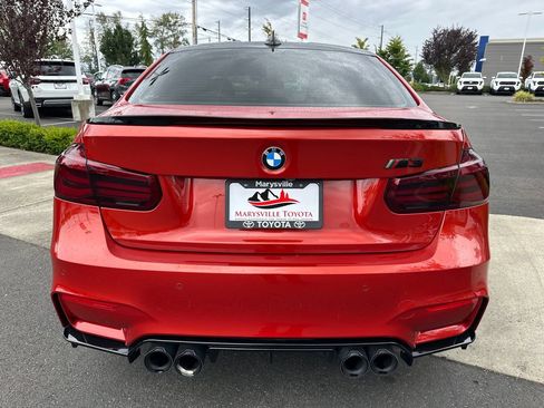 Used 2018 BMW M3 RWD image 4