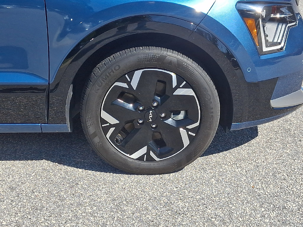 Used 2023 Kia Niro Wave w/ Wave Preserve Package FWD image 8
