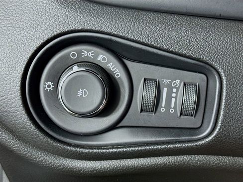 Used 2021 Jeep Renegade Latitude image 14