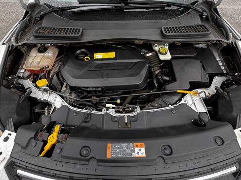 Used 2015 Ford Escape SE image 15