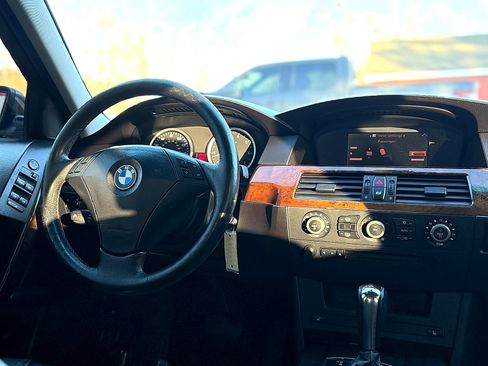 Used 2004 BMW 530i Base image 21