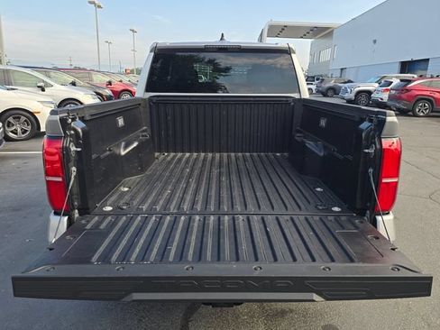 Used 2024 Toyota Tacoma TRD Off-Road AWD/4WD image 15