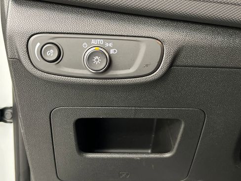 Used 2025 Chevrolet TrailBlazer LT image 36