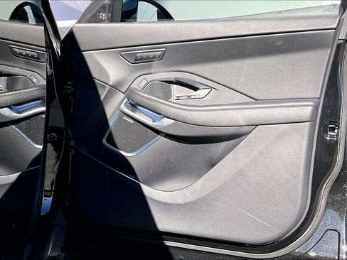 Used 2020 Jaguar E-PACE SE image 24