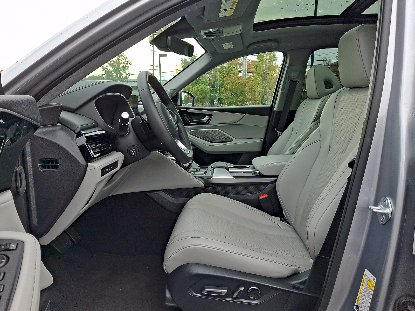 Certified 2024 Acura MDX w/ Technology Package AWD/4WD image 13