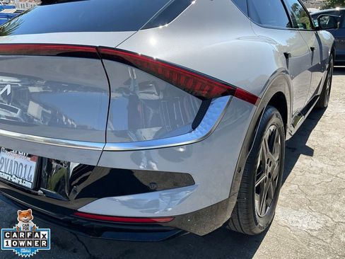 Used 2025 Kia EV6 Wind image 77