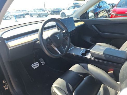 Used 2022 Tesla Model Y Performance AWD/4WD image 9
