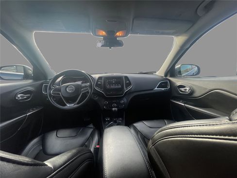 Used 2019 Jeep Cherokee Latitude Plus w/ Cold Weather Group image 22