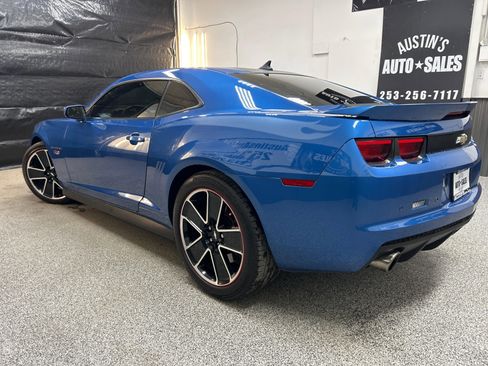 Used 2013 Chevrolet Camaro SS w/ Hot Wheels Special Edition RWD image 5
