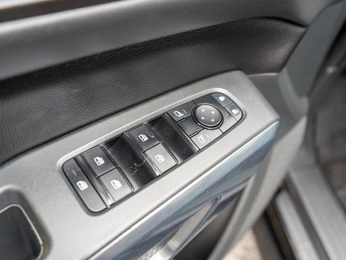 Used 2023 Nissan Pathfinder Rock Creek AWD/4WD image 22