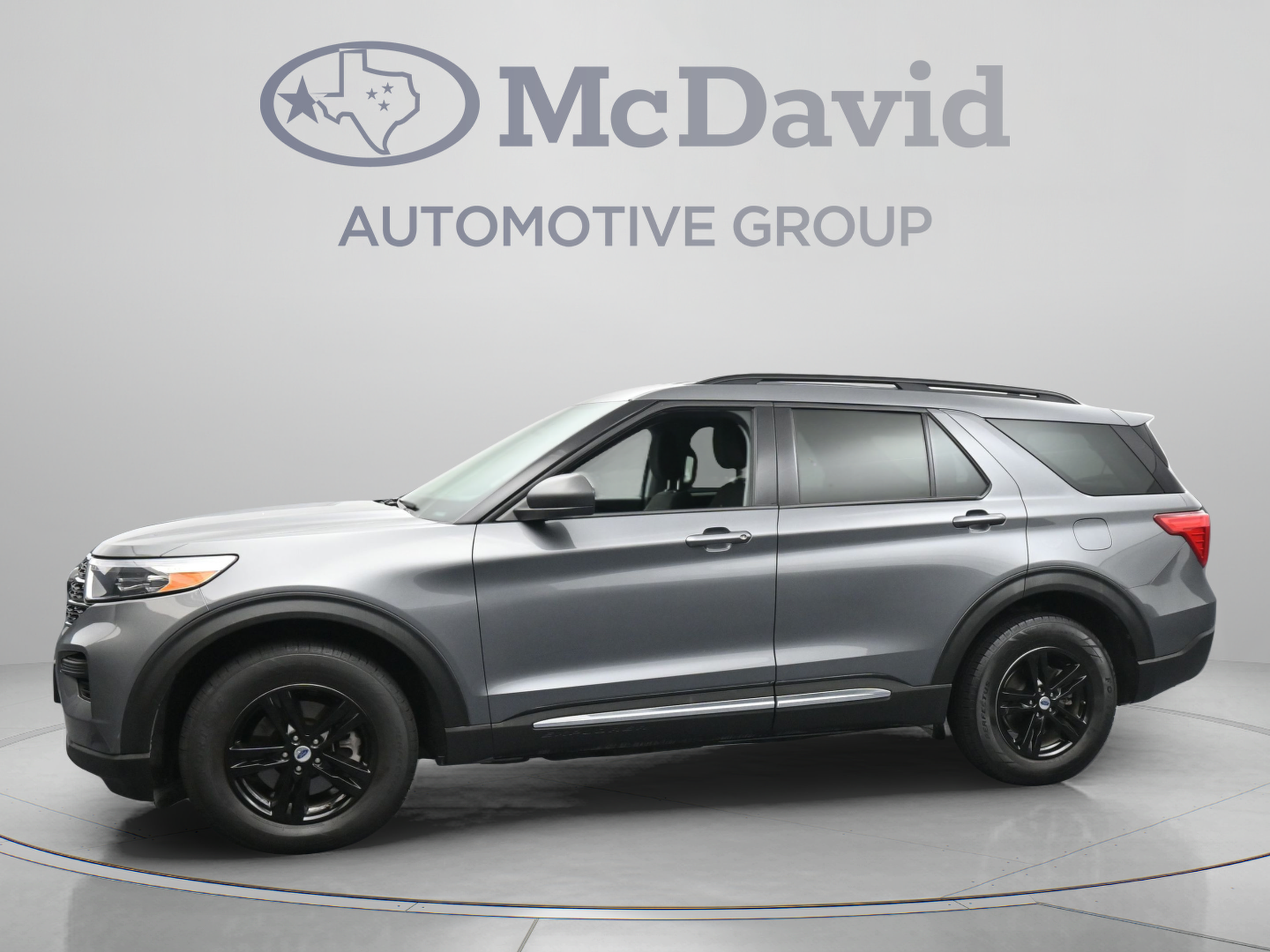 Used 2022 Ford Explorer XLT w/ Class IV Trailer Tow Package AWD/4WD image 5