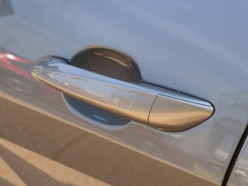 New 2025 Hyundai Elantra Limited image 20