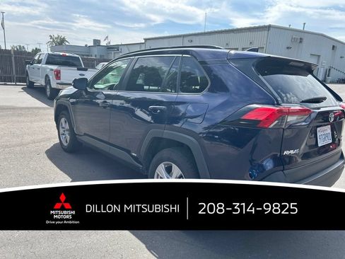 Used 2025 Toyota RAV4 XLE AWD/4WD image 18