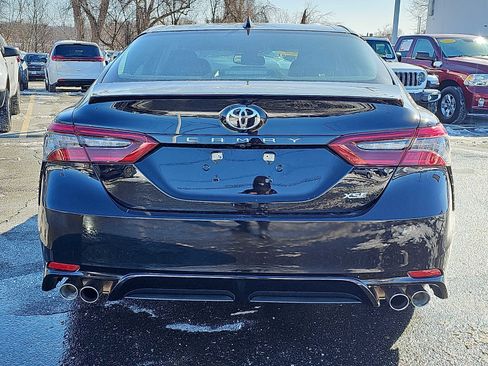 Used 2022 Toyota Camry XSE image 5