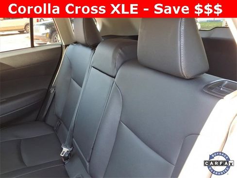Used 2024 Toyota Corolla Cross XLE image 18