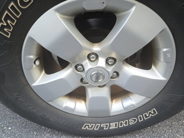 Used 2013 Nissan Frontier SV w/ SV Value Truck Pkg RWD image 11